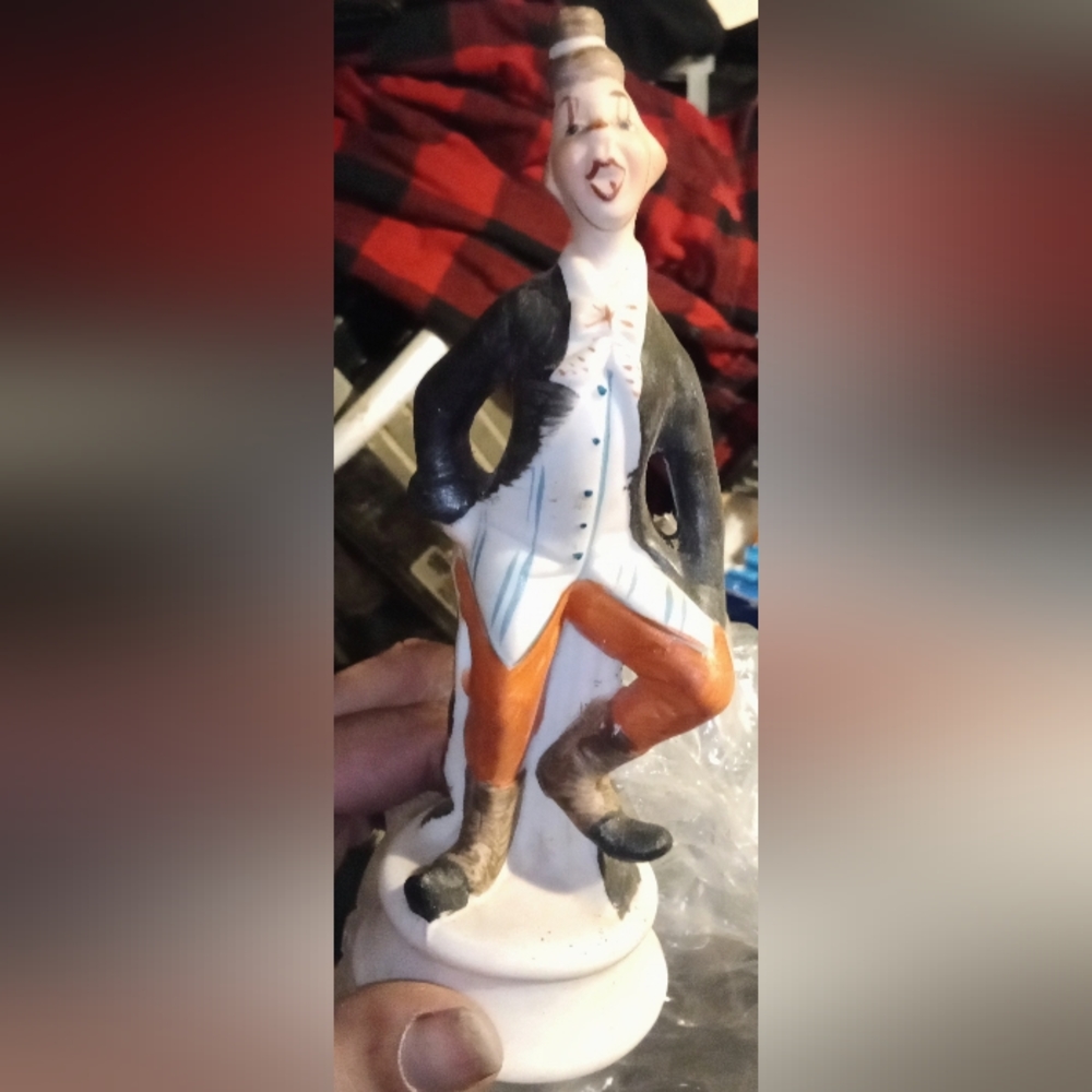 Artmark Hobo Clown Figurine - Carolar